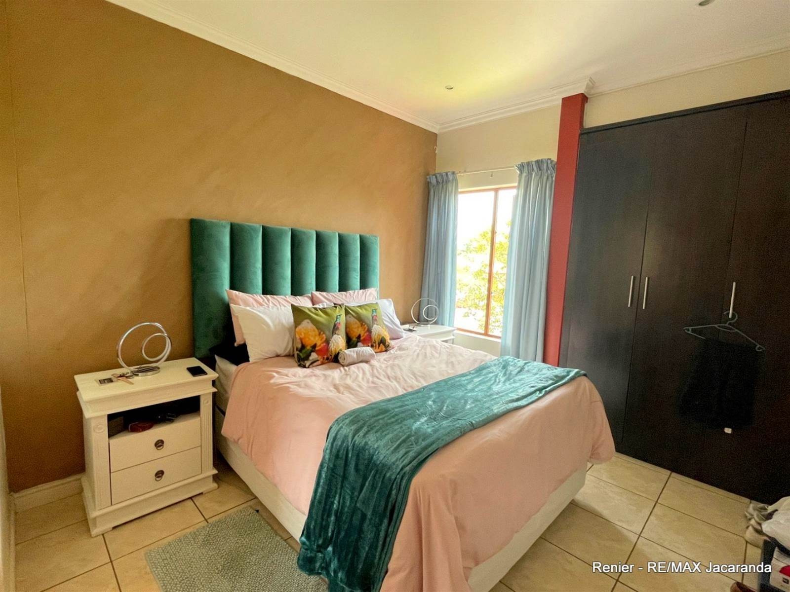 2 Bed Apartment in Pretorius Park photo number 17