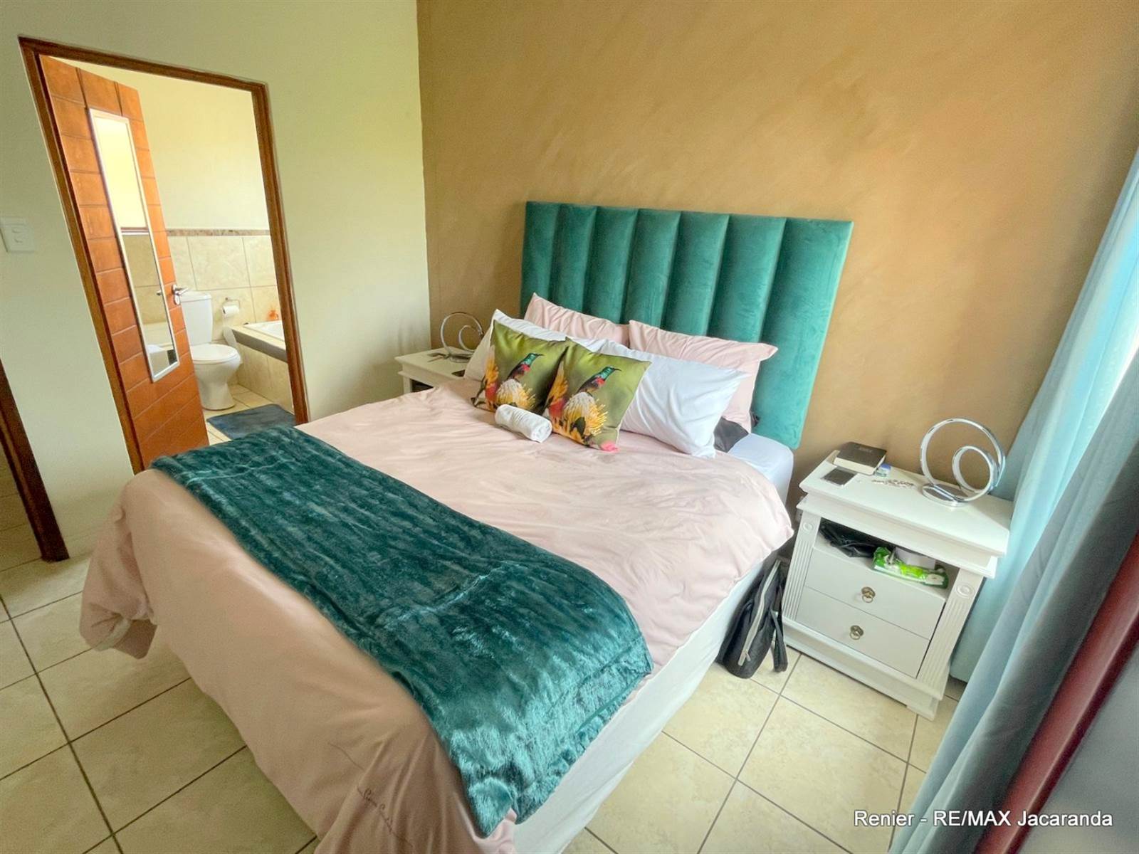 2 Bed Apartment in Pretorius Park photo number 18