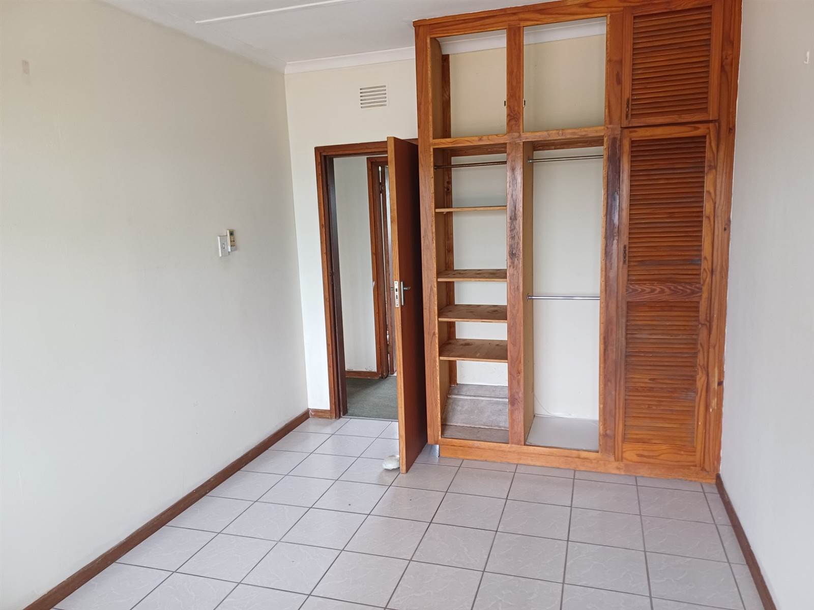 3 Bed Townhouse in Umkomaas photo number 12