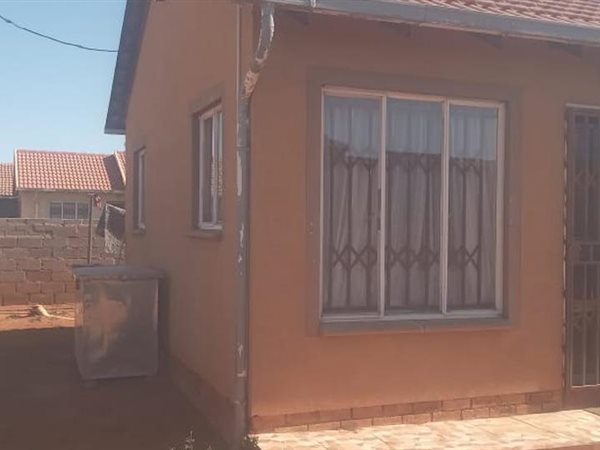 2 Bedroom House 2 Bedroom House