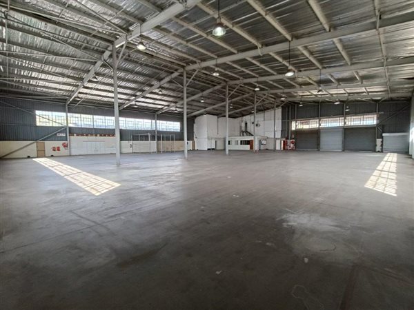 2501  m² Industrial space