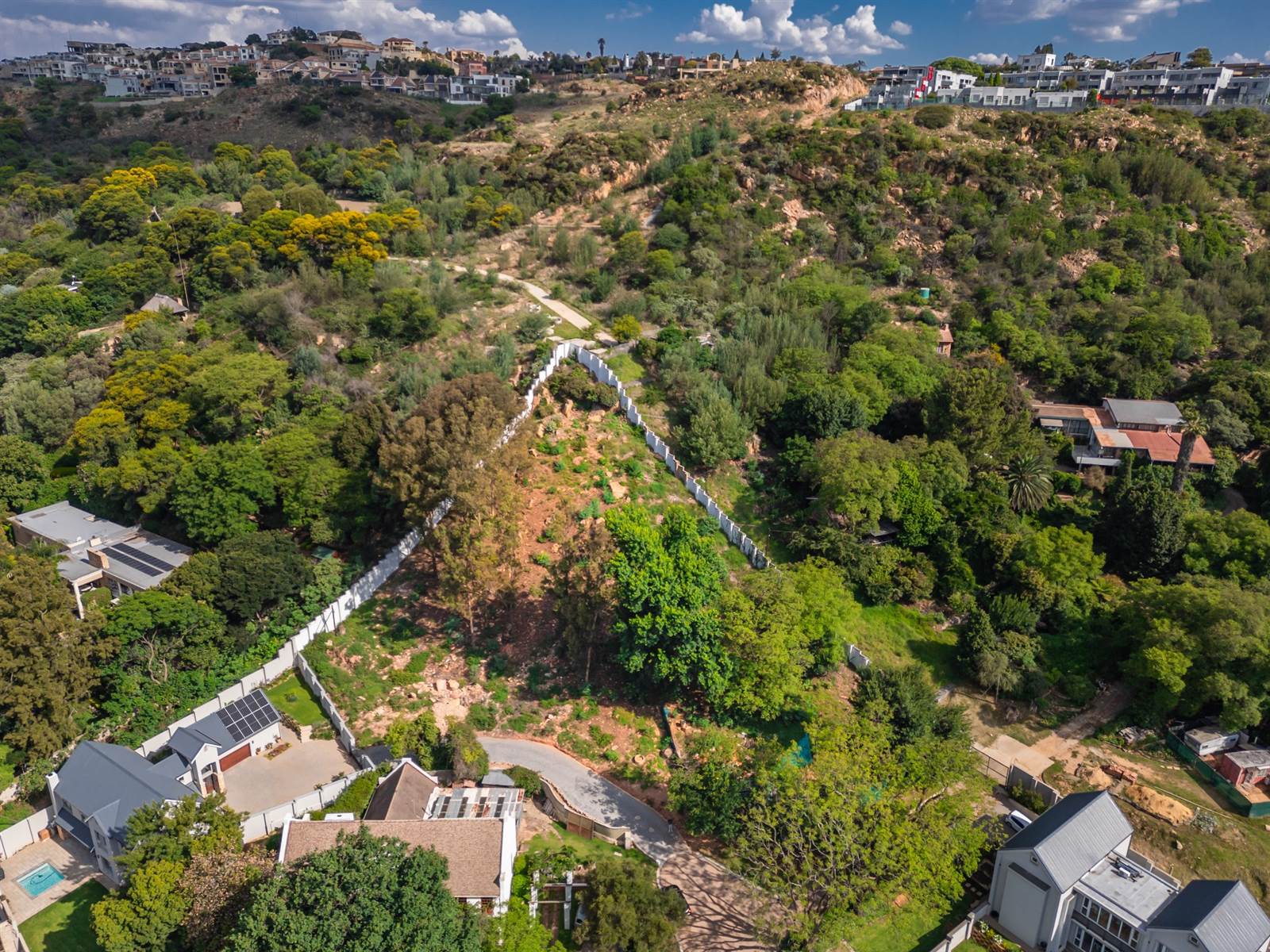 1087 m² Land available in Northcliff photo number 1