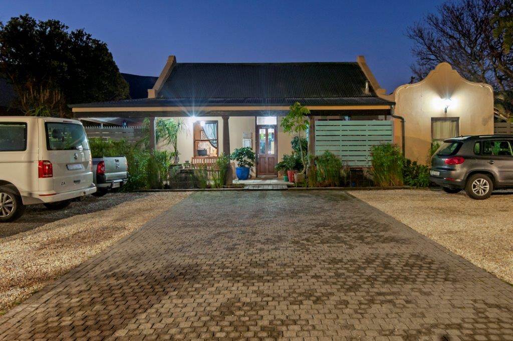 7 Bed House in Northcliff photo number 29