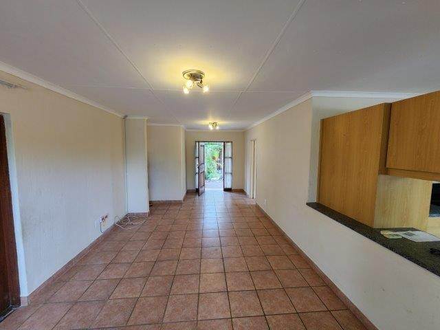 3 Bed Townhouse in Hoedspruit photo number 11