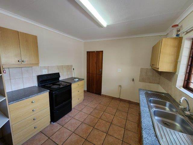 3 Bed Townhouse in Hoedspruit photo number 14