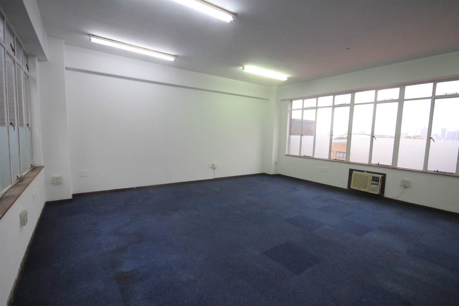 96.6  m² Commercial space in Greyville photo number 8