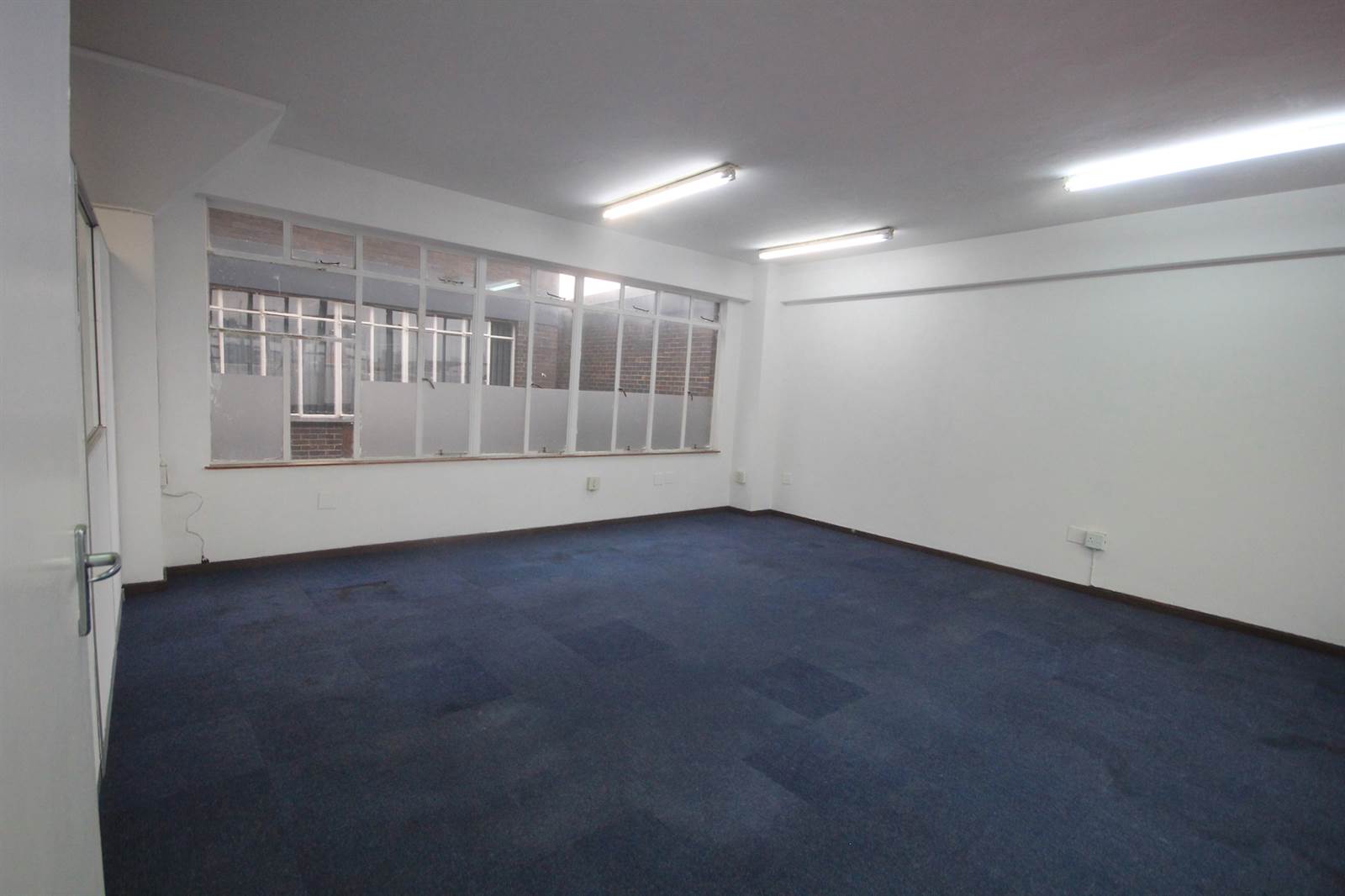 96.6  m² Commercial space in Greyville photo number 7