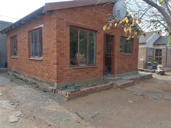 4 Bed House in Blomanda
