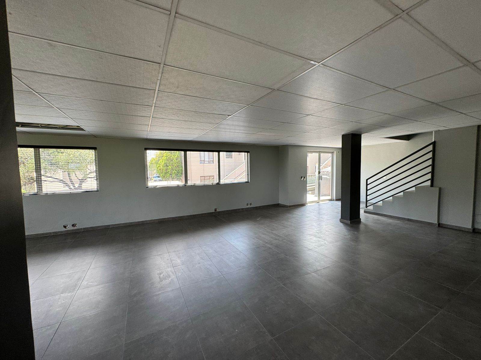 630  m² Commercial space in Sunninghill photo number 9