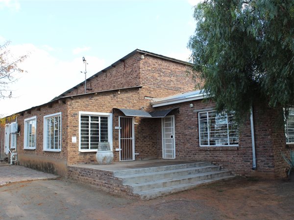 400 m² Commercial space 400 m² Commercial space