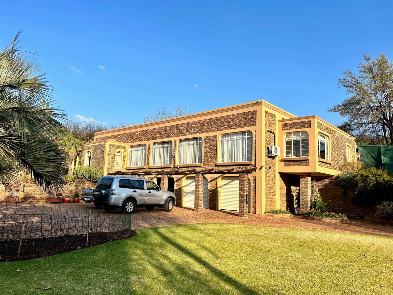 21 Bed House in Doringkloof photo number 3