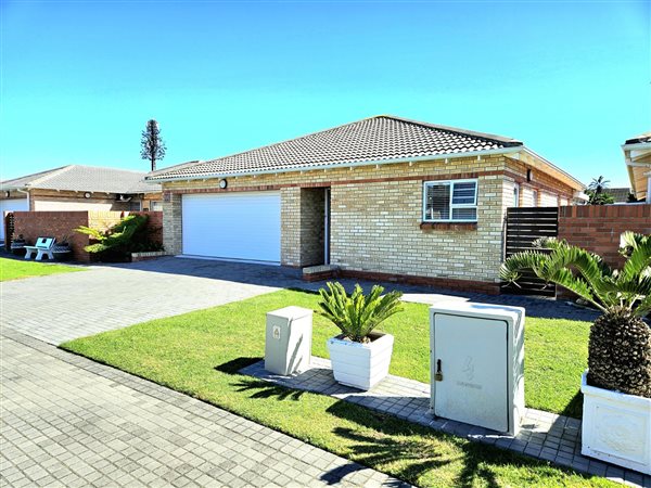 3 Bedroom Townhouse 3 Bedroom Townhouse