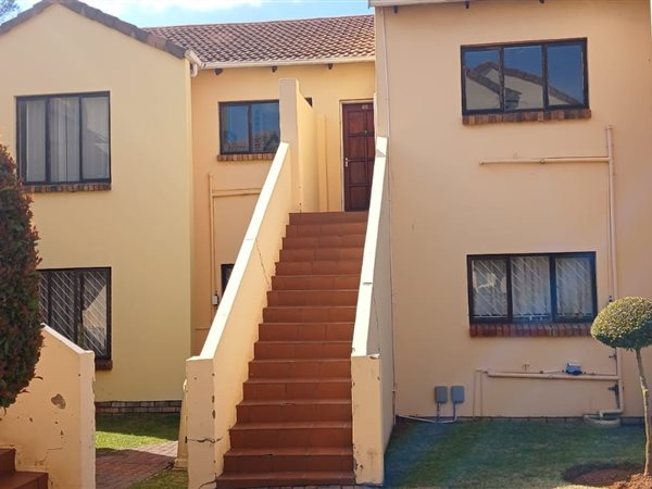 2 Bedroom Townhouse 2 Bedroom Townhouse