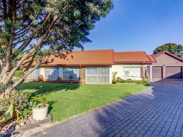 4 Bedroom House 4 Bedroom House