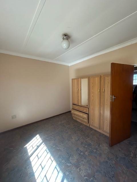 4 Bed House in Postmasburg photo number 30