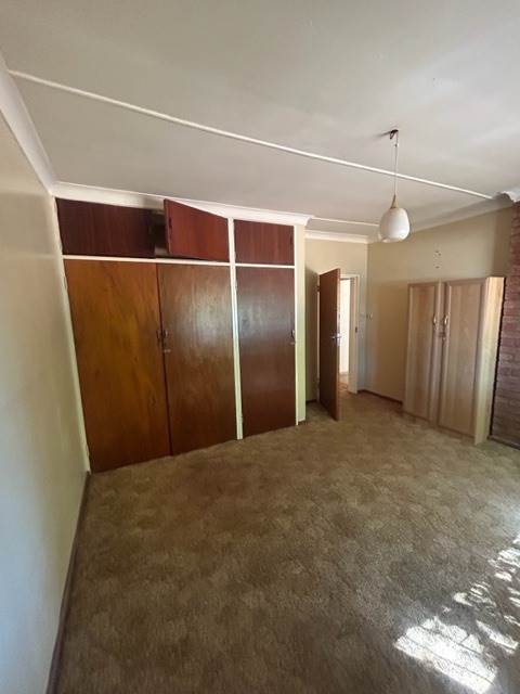 4 Bed House in Postmasburg photo number 20