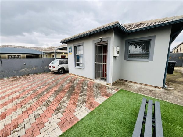 3 Bedroom House 3 Bedroom House