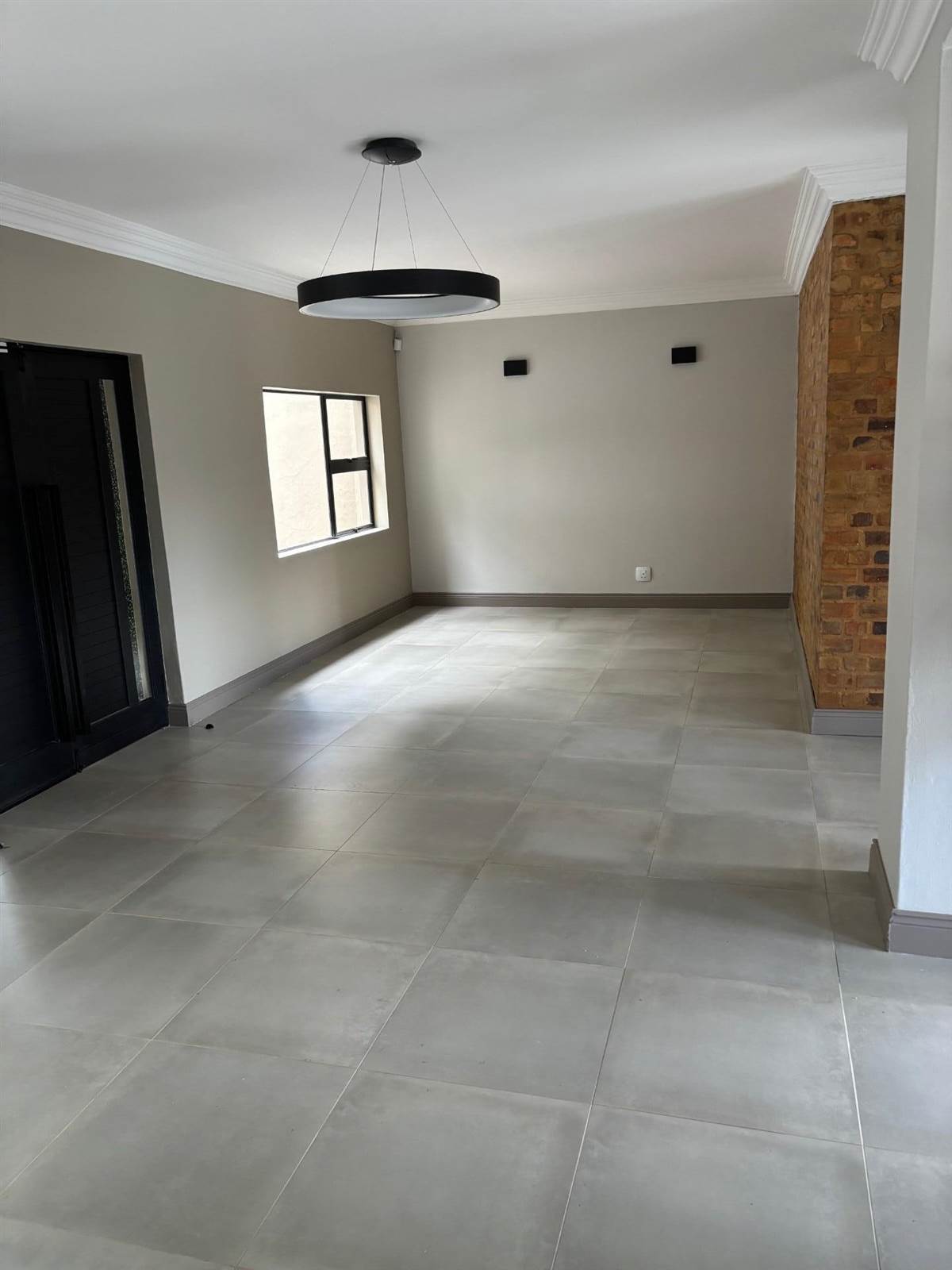 4 Bed House in Garsfontein photo number 9