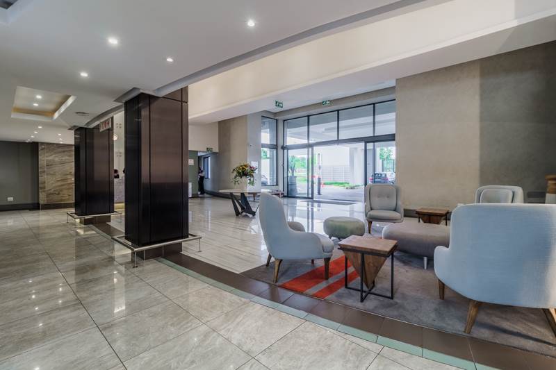 2 Bed Apartment in Menlyn photo number 30