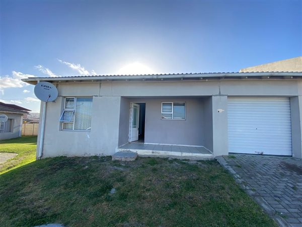 3 Bed Townhouse in Algoa Park