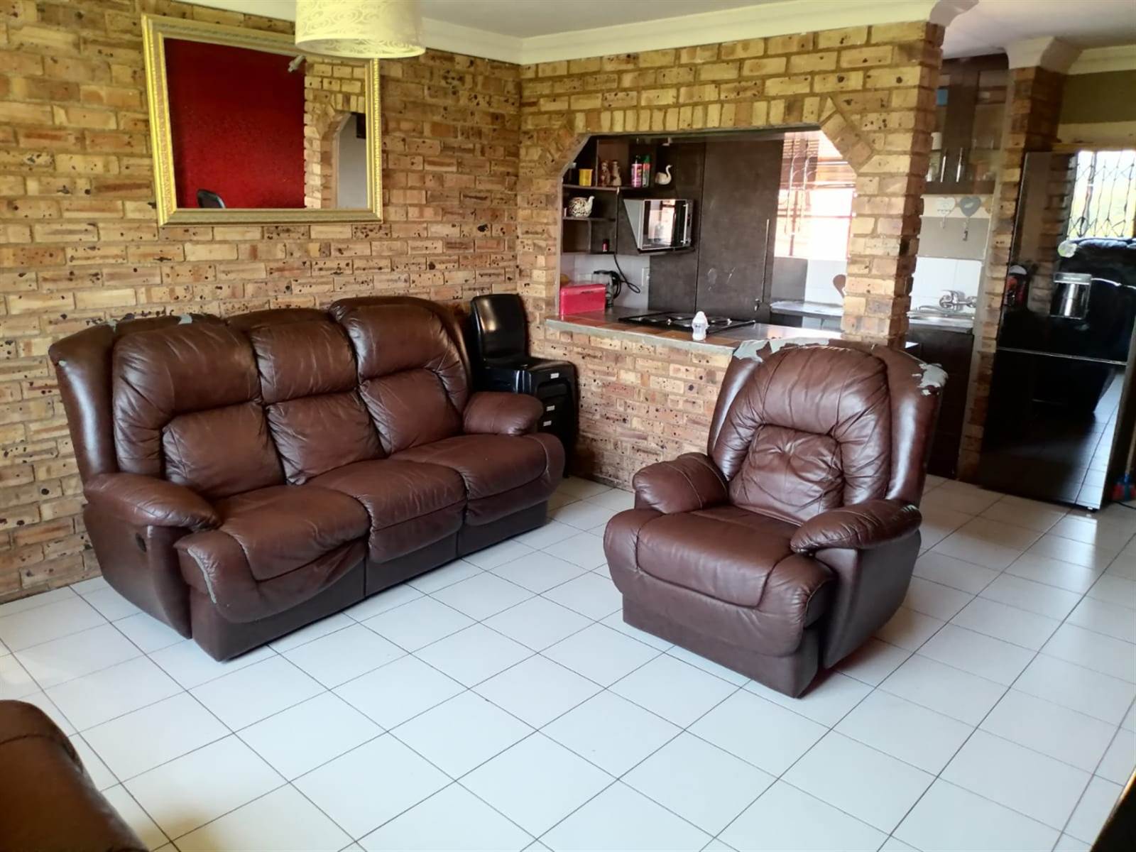3 Bed Apartment in Naturena photo number 8