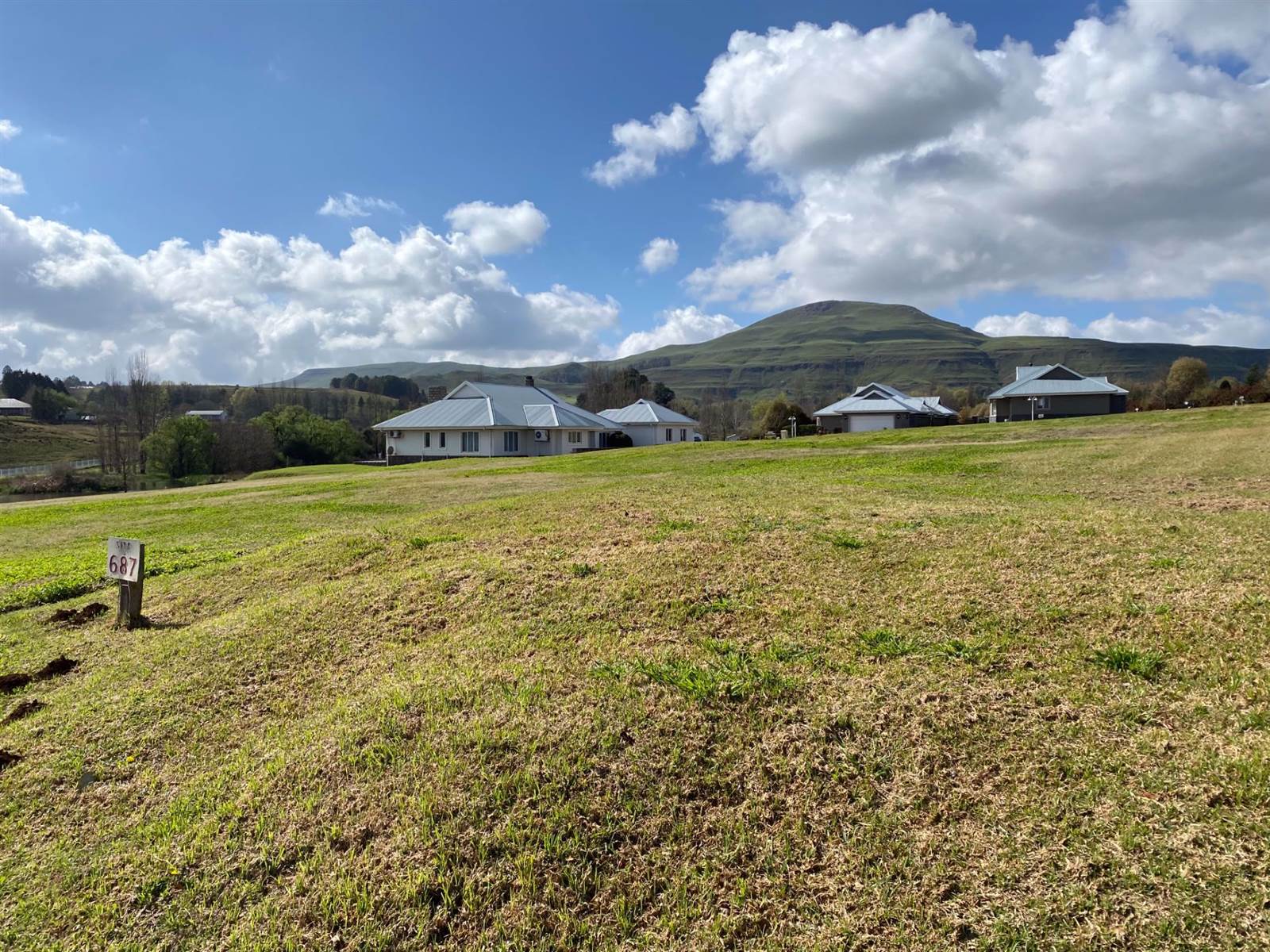 1040 m² Land available in Underberg photo number 3