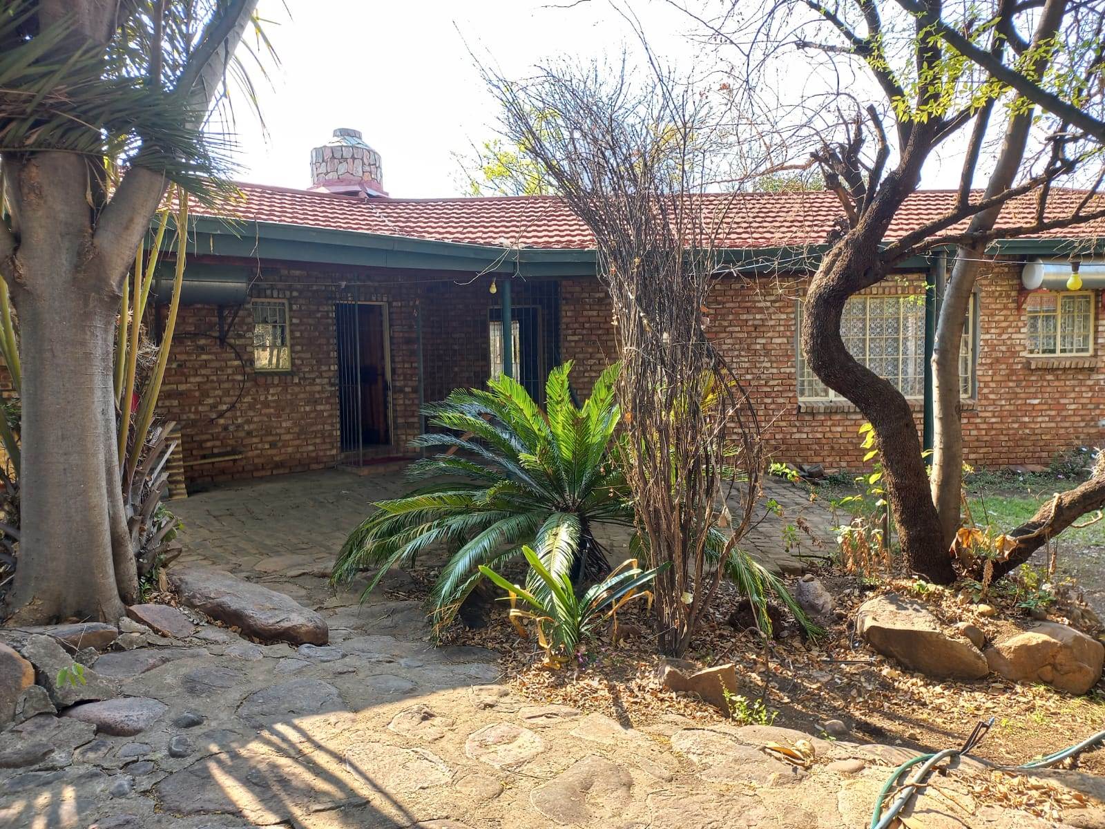 3 Bed House in Lydenburg photo number 1