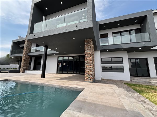 4 Bedroom House 4 Bedroom House