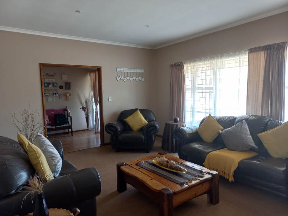 4 Bed House in Algoa Park photo number 5