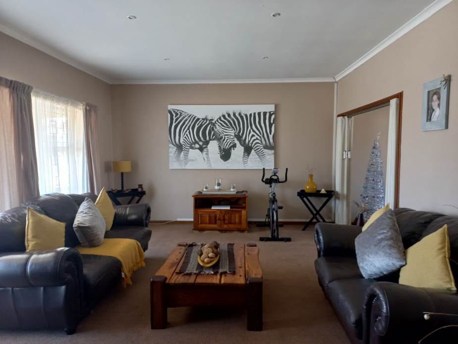 4 Bed House in Algoa Park photo number 4