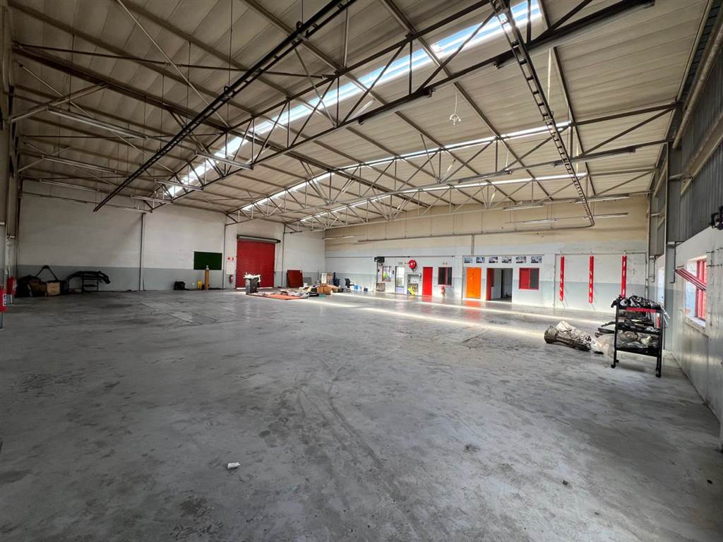 1523  m² Industrial space in Strydompark photo number 5