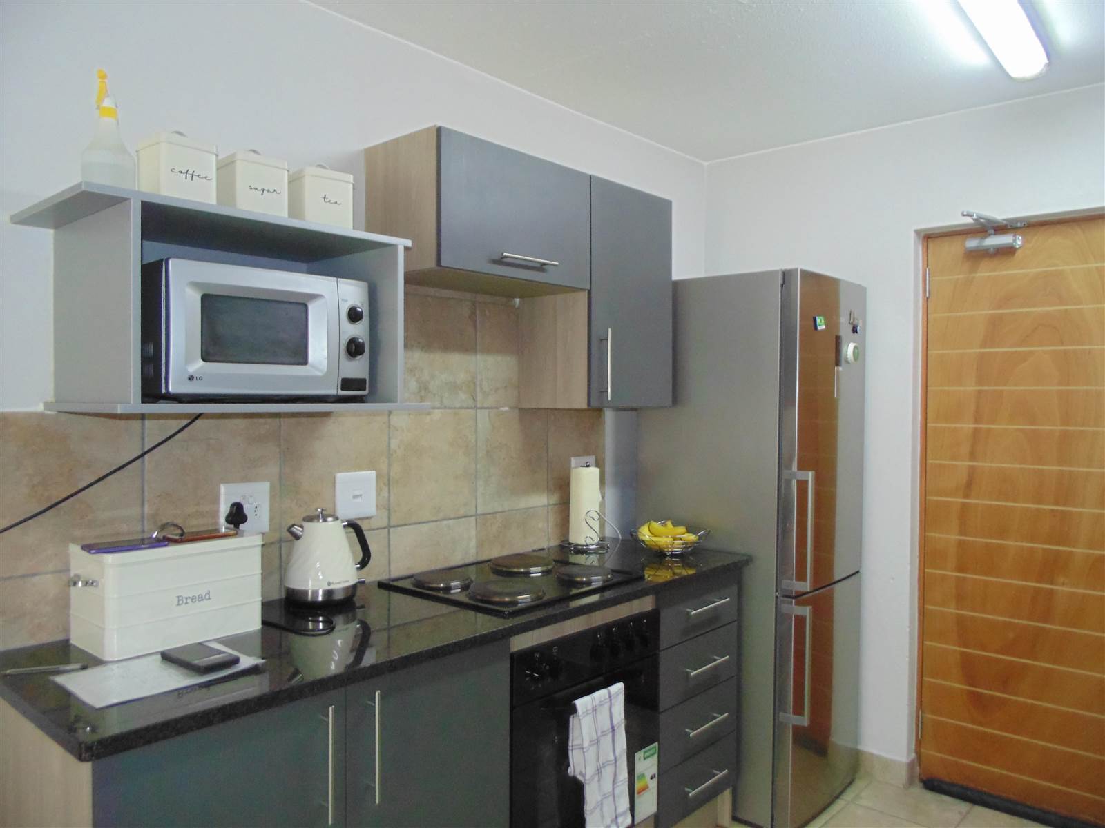 2 Bed House in Rooihuiskraal North photo number 9