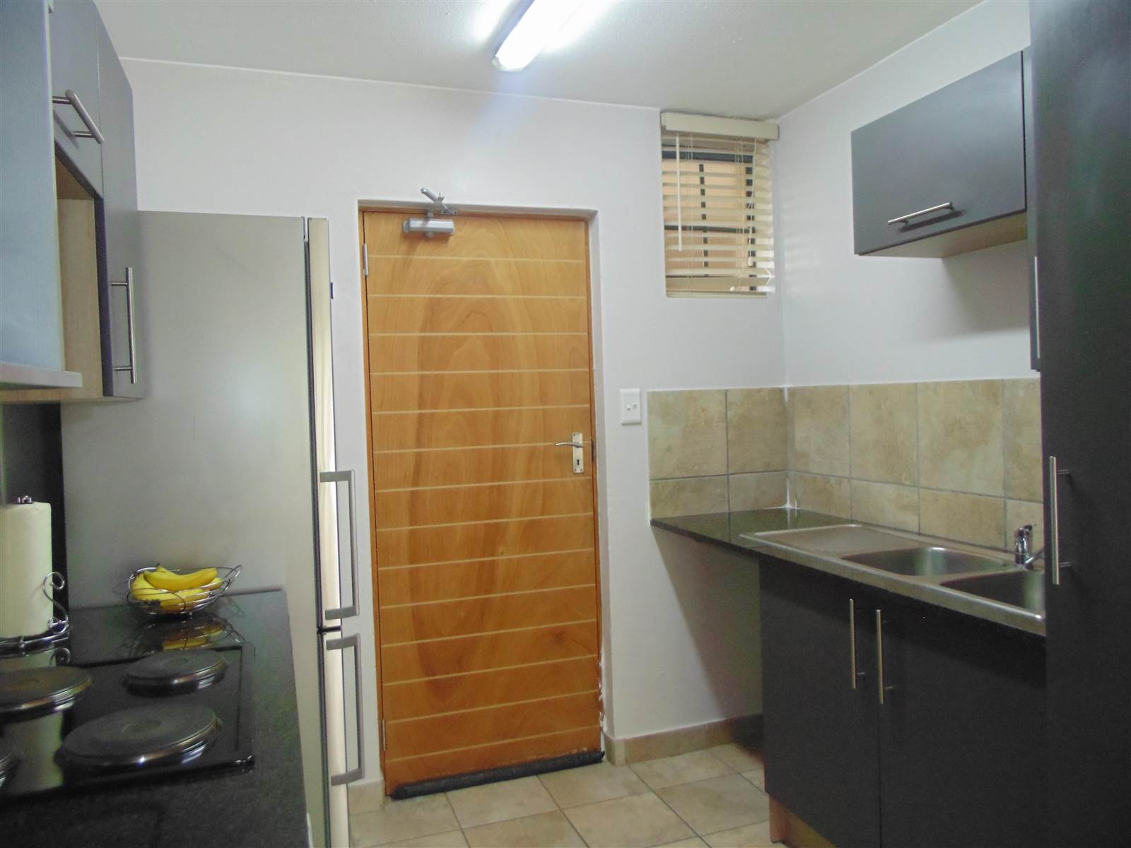 2 Bed House in Rooihuiskraal North photo number 10