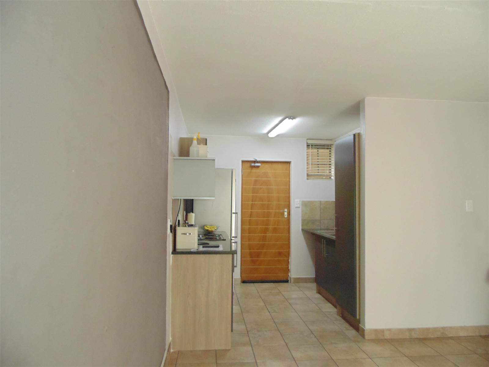 2 Bed House in Rooihuiskraal North photo number 8