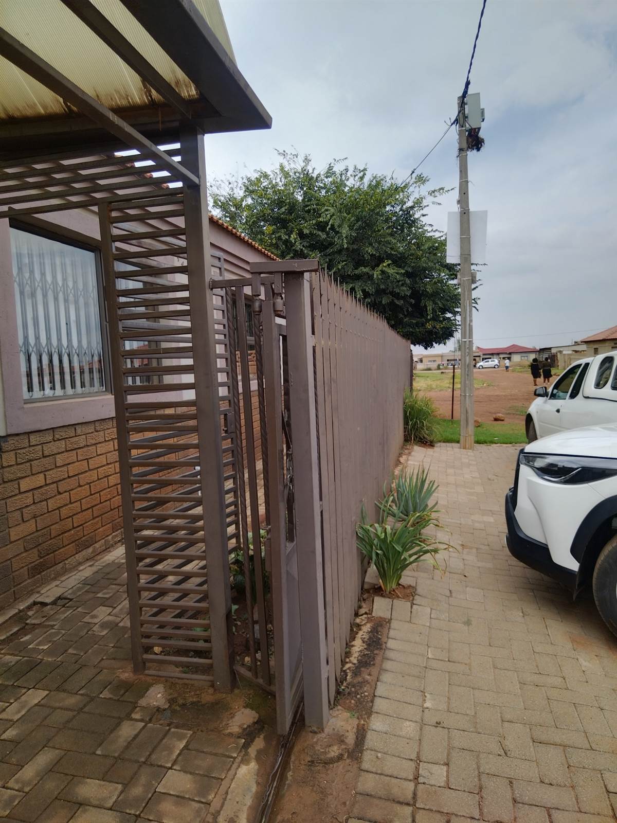 3 Bed House in Sebokeng Zone 12 photo number 2