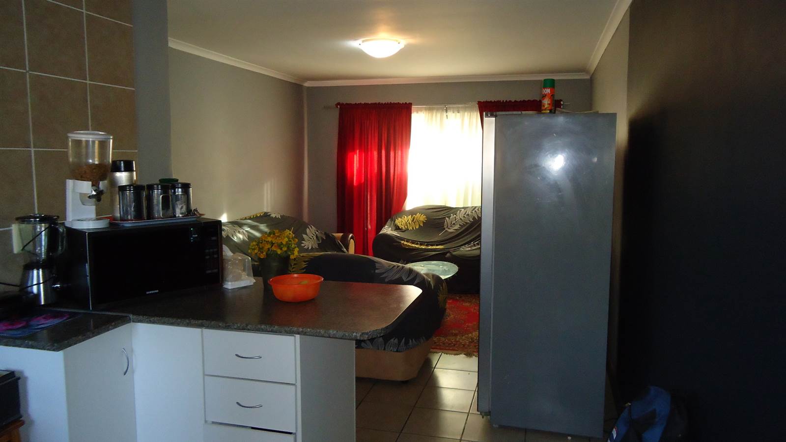 2 Bed Apartment in Fairview Golf Estate photo number 4