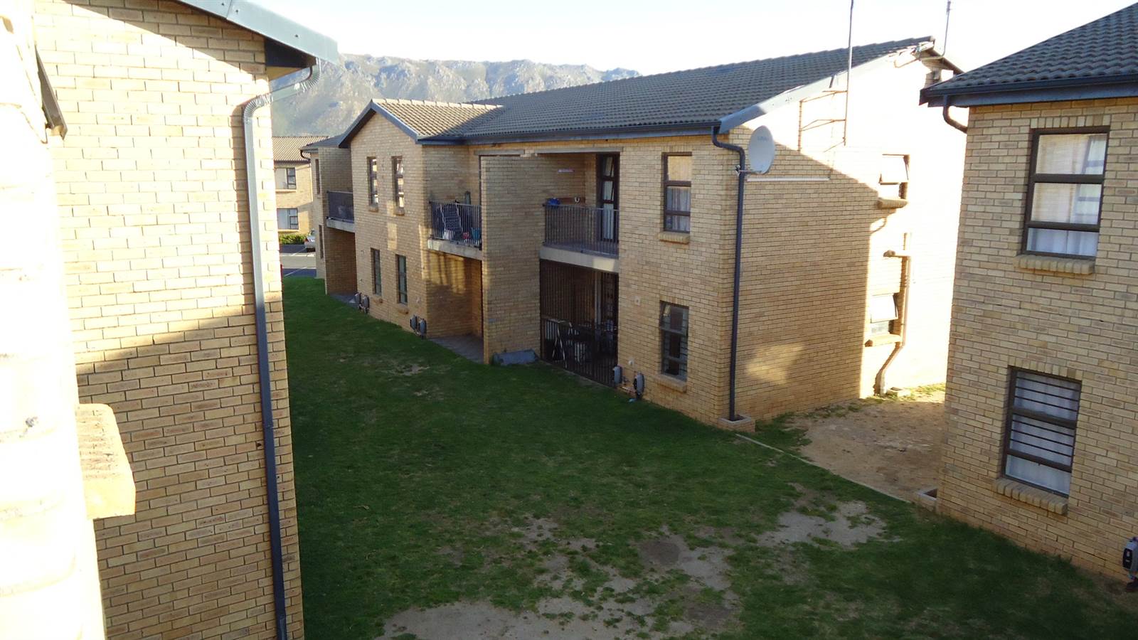 2 Bed Apartment in Fairview Golf Estate photo number 13