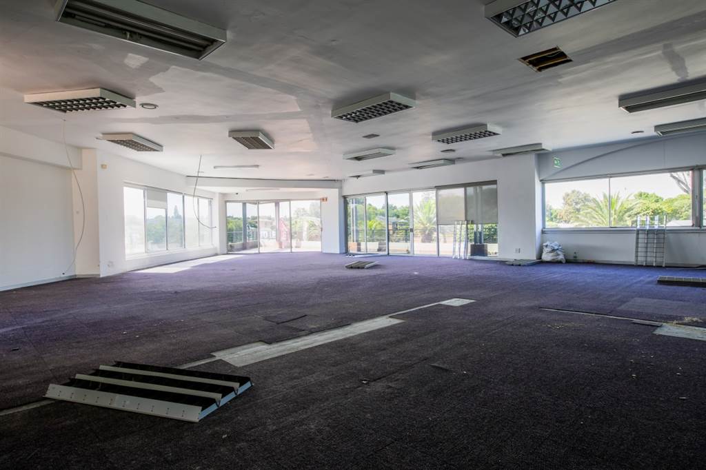 266  m² Office Space in Belgravia photo number 2