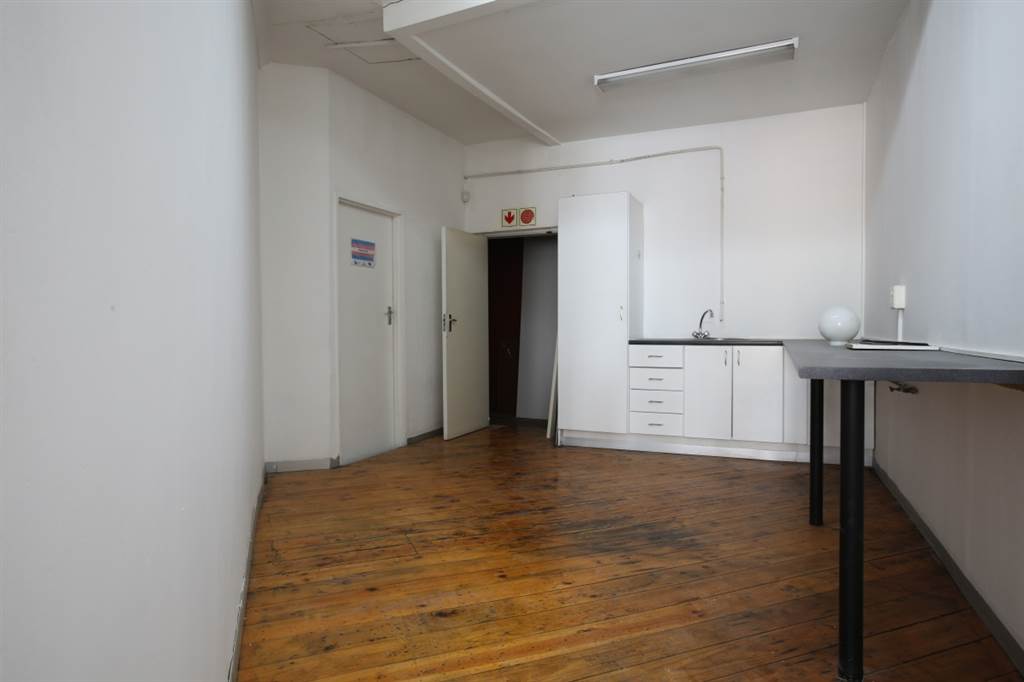 266  m² Office Space in Belgravia photo number 8