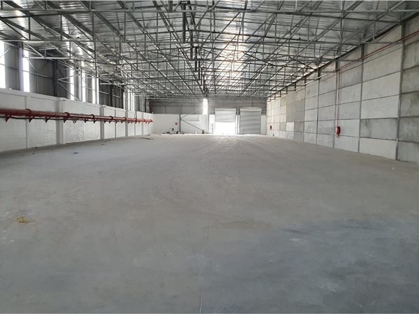 1 911  m² Industrial space