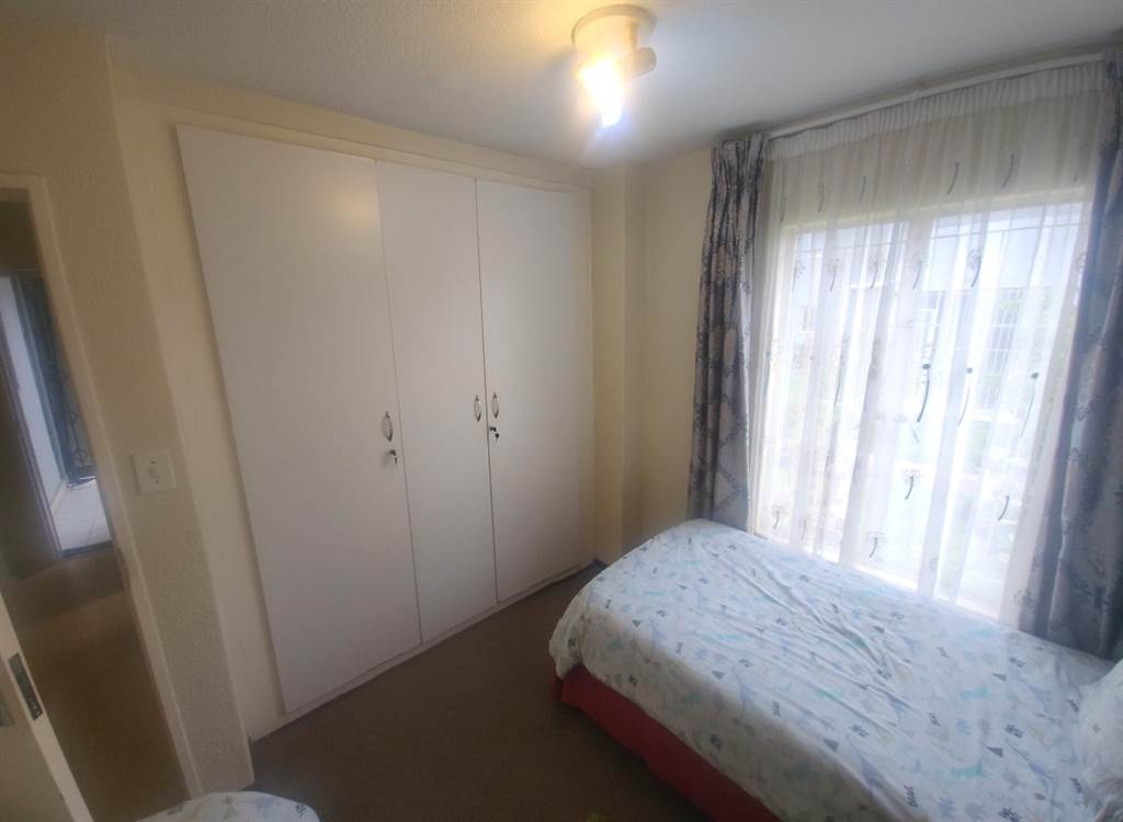 2 Bed Apartment in Mulbarton photo number 9