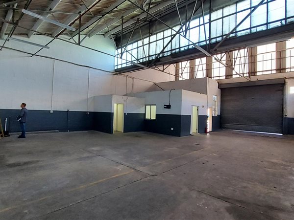 220  m² Industrial space