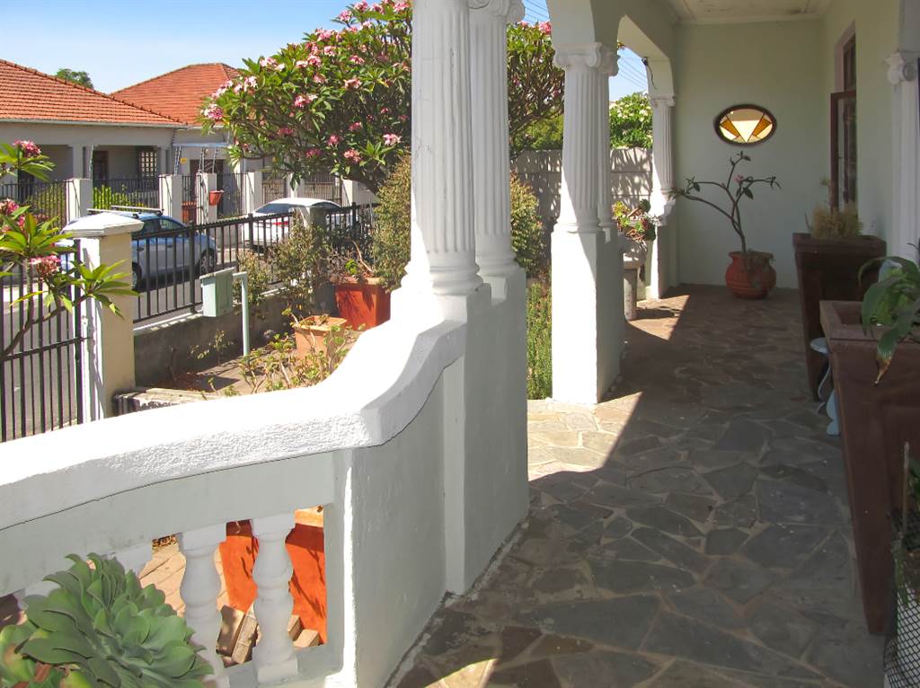 3 Bed House in Parow Central photo number 2