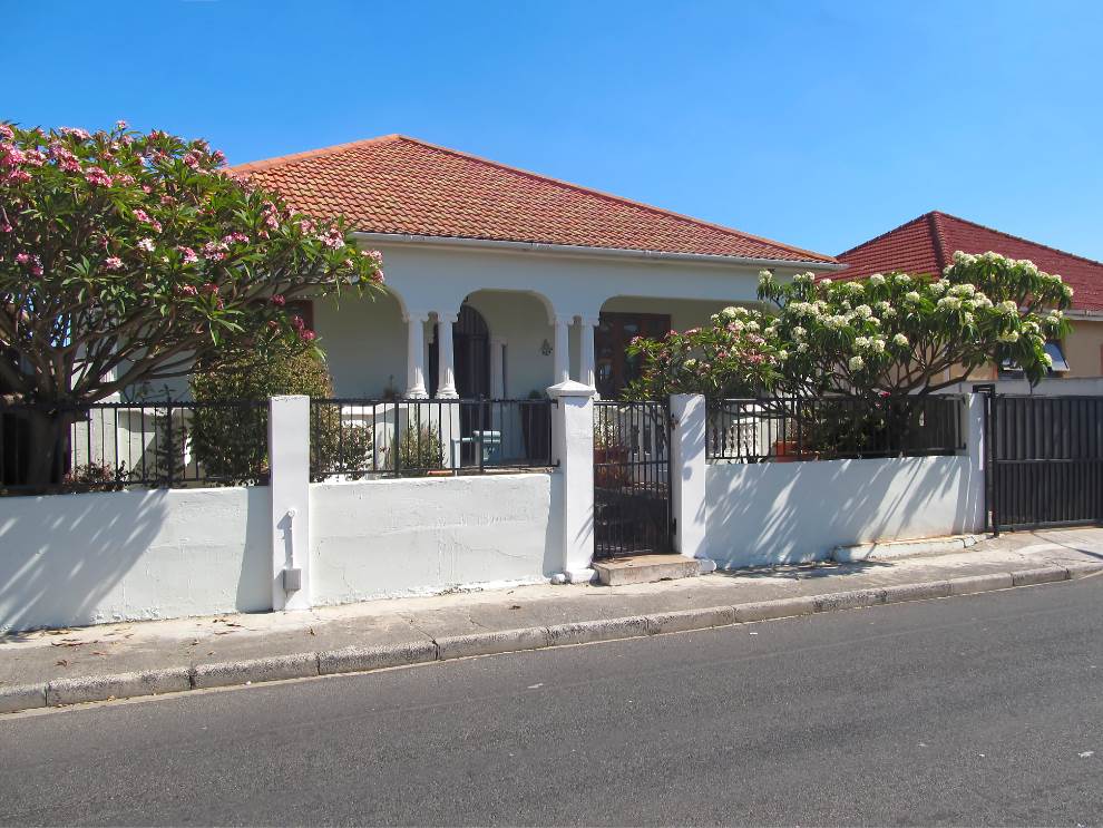 3 Bed House in Parow Central photo number 1