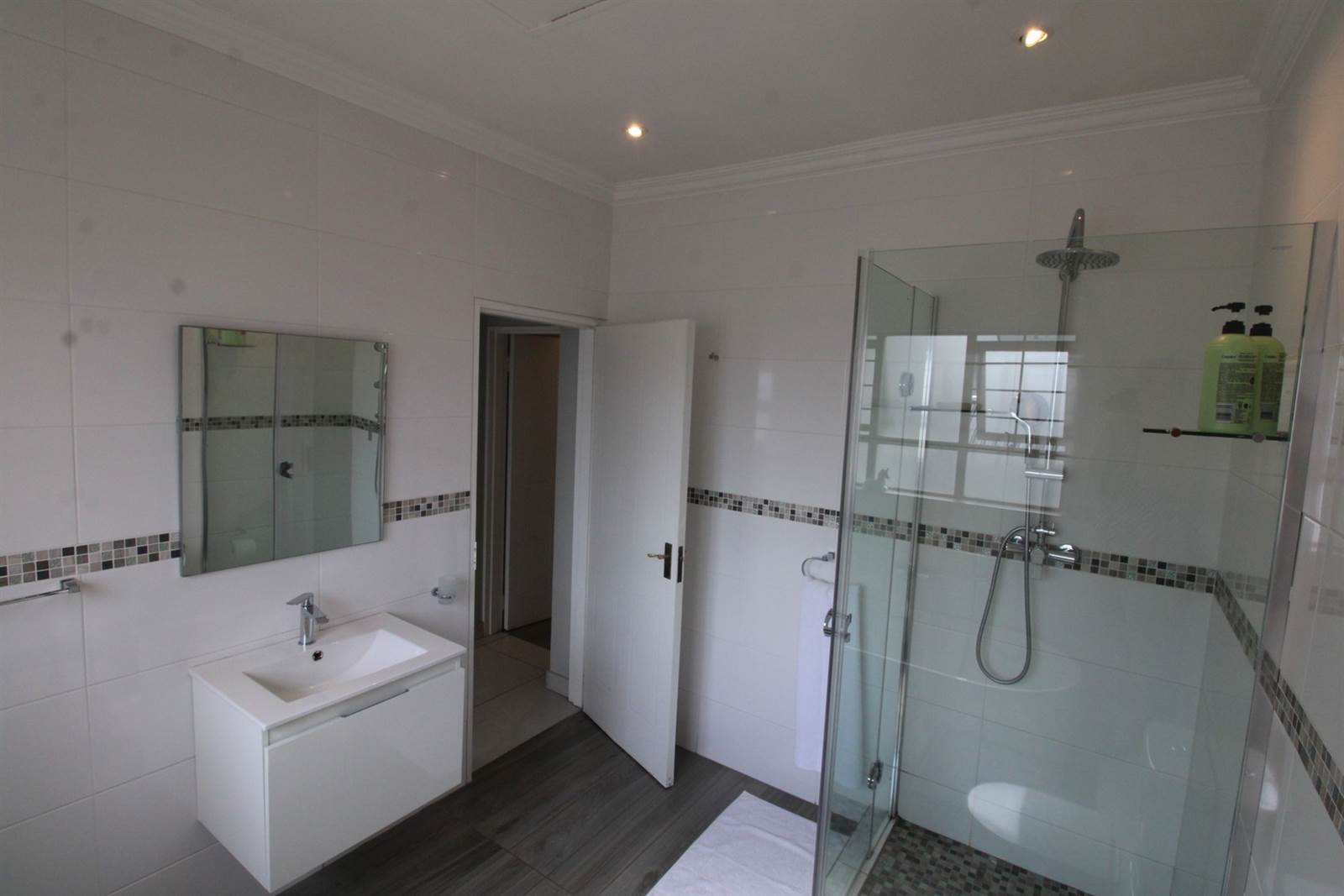 3 Bed Townhouse in Bryanston photo number 19
