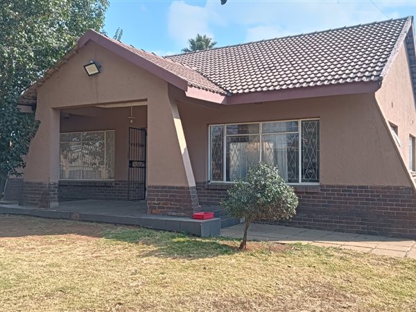 3 Bedroom House 3 Bedroom House