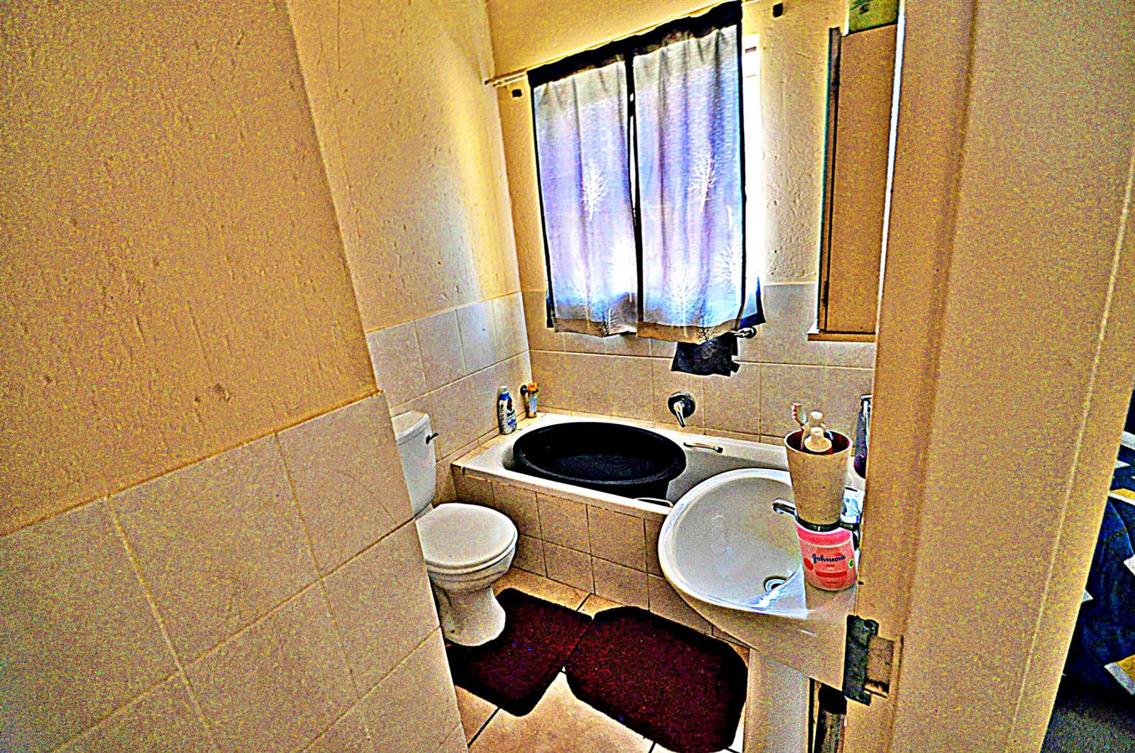 2 Bed Cluster in Greenhills photo number 7