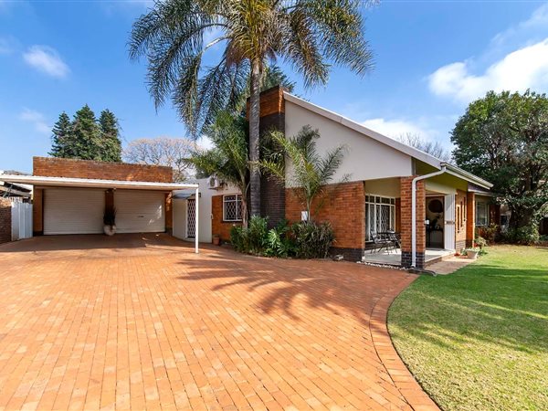 4 Bedroom House 4 Bedroom House