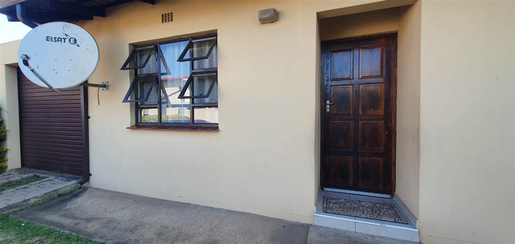 2 Bed Simplex in Nyala Park photo number 12