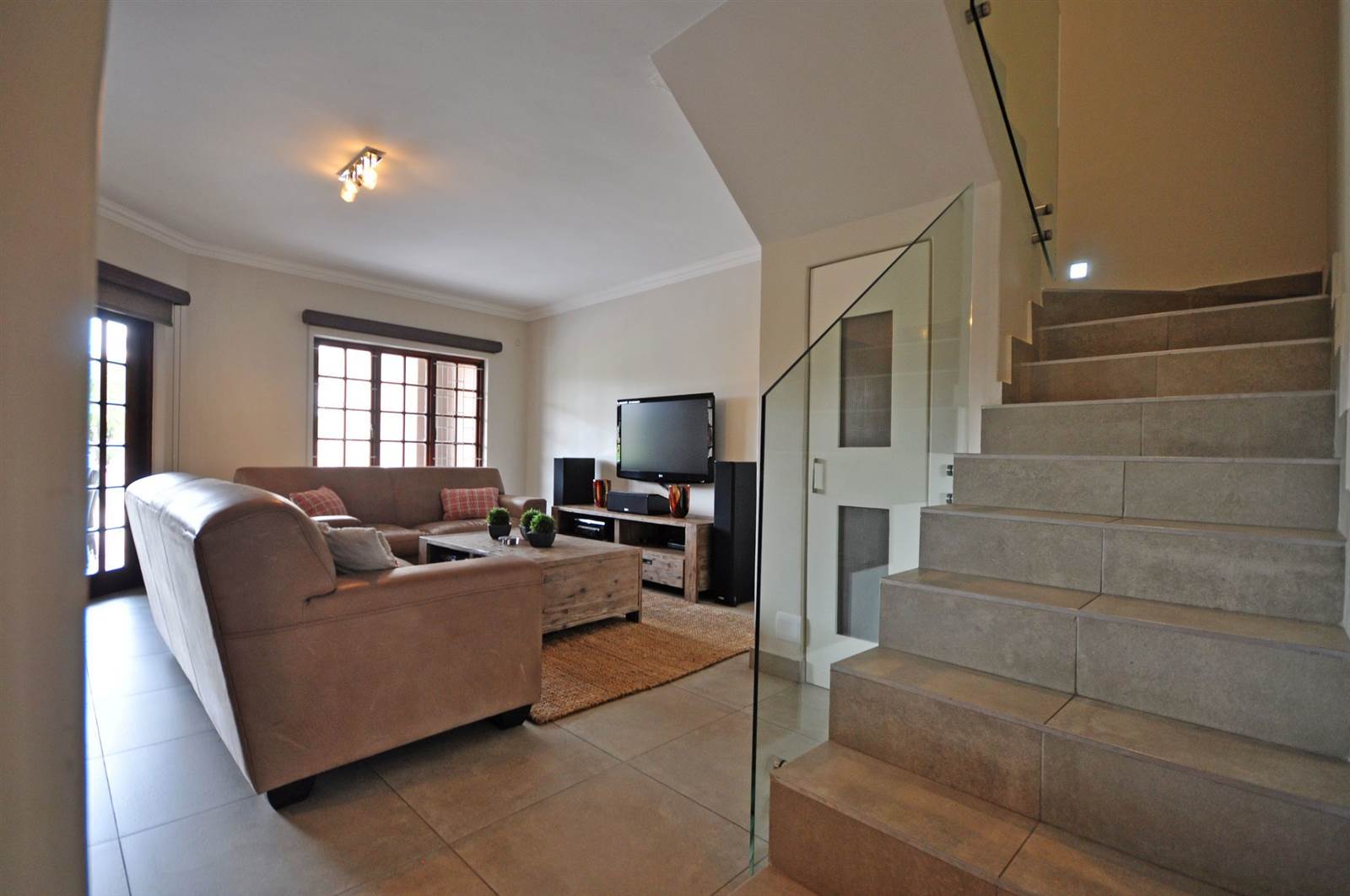 4 Bed Townhouse in Peacehaven photo number 12